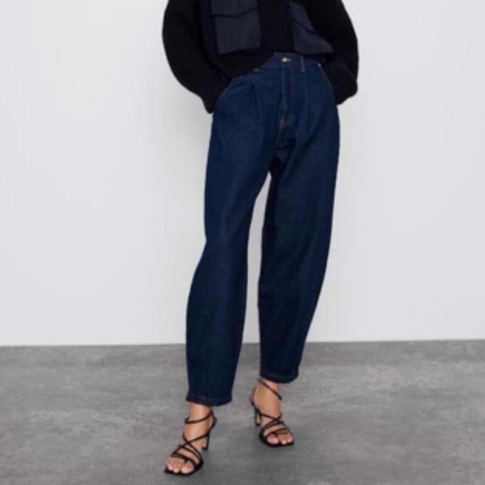 Zara Women's Dark Blue Barrel Jeans